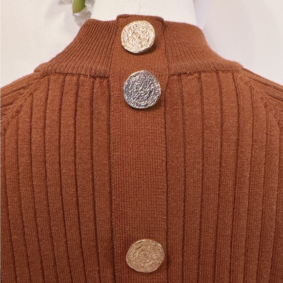 Zara Brown Knit Button-Back Top - Picture 4 of 7